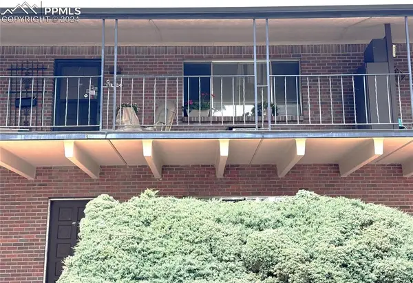 434 Valley Hi Circle #B24, Colorado Springs, CO 80910