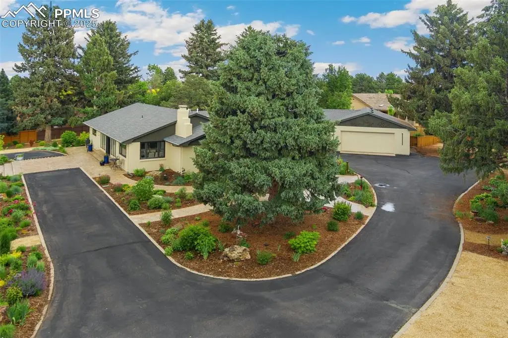 109 W Old Broadmoor Road, Colorado Springs, CO 80906 - Image #1