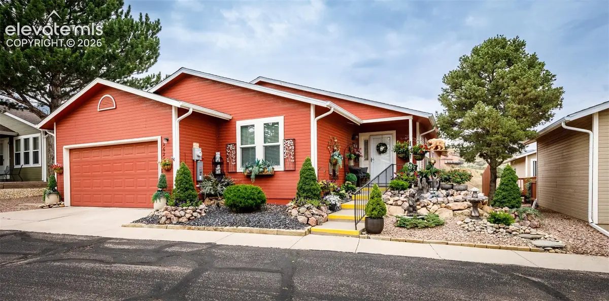 2624 Patriot Heights, Colorado Springs, CO 80904 - #1