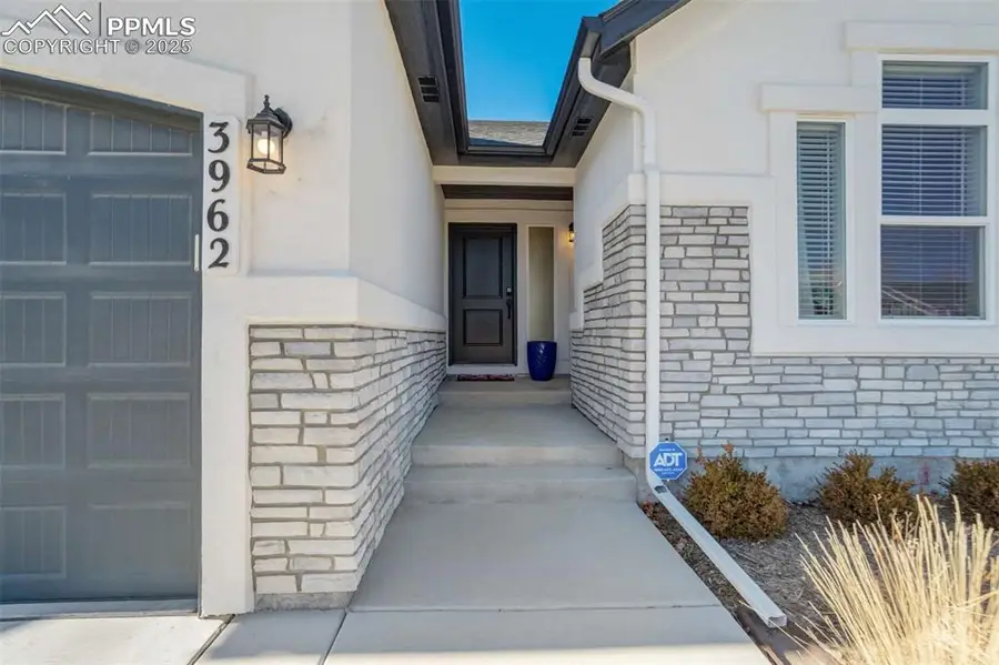 3962 Ivy Hill Drive, Colorado Springs, CO 80922 - Image #3