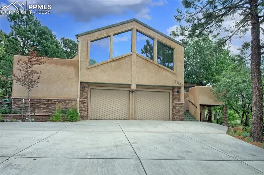 7045 Oak Hills Place, Colorado Springs, CO 80919 - Image #2