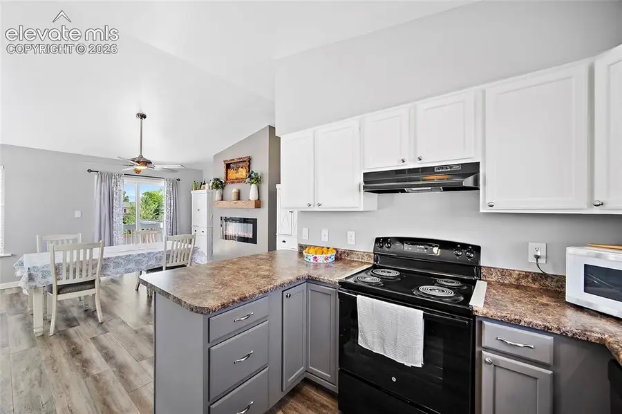 34 E Bonanza Drive, Pueblo, CO 81007 - #3