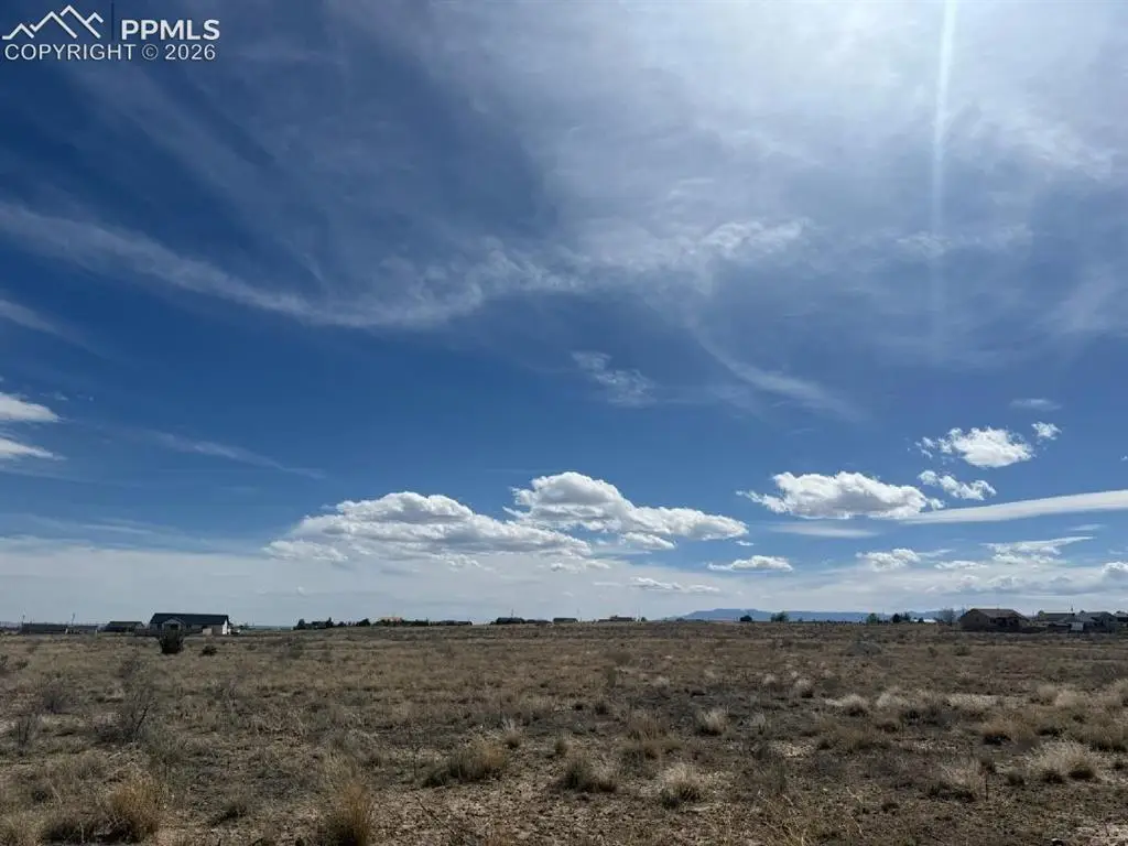 832 E Loma Drive, Pueblo, CO 81007 - #1