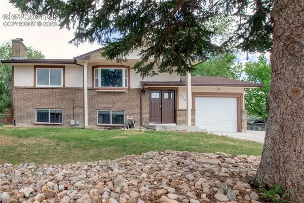 6560 President Avenue, Colorado Springs, CO 80911