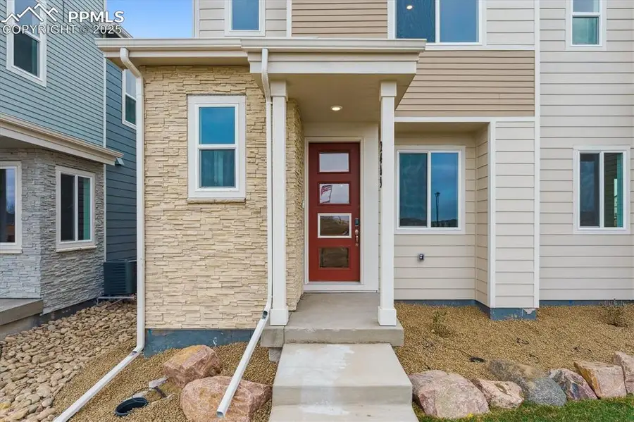 2489 Vanhoutte View, Colorado Springs, CO 80915 - Image #3