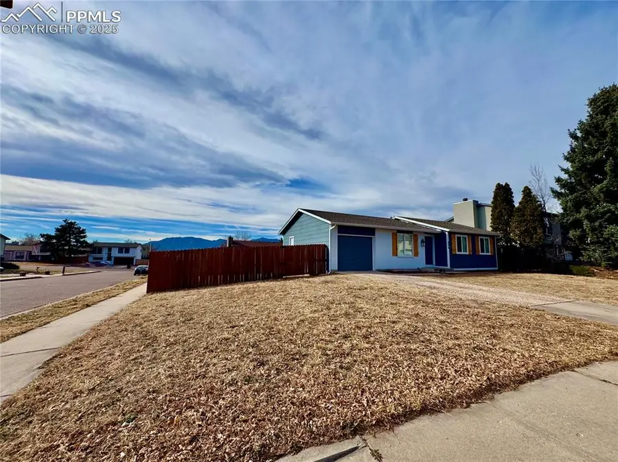 886 Badger Drive, Colorado Springs, CO 80916 - Image #2