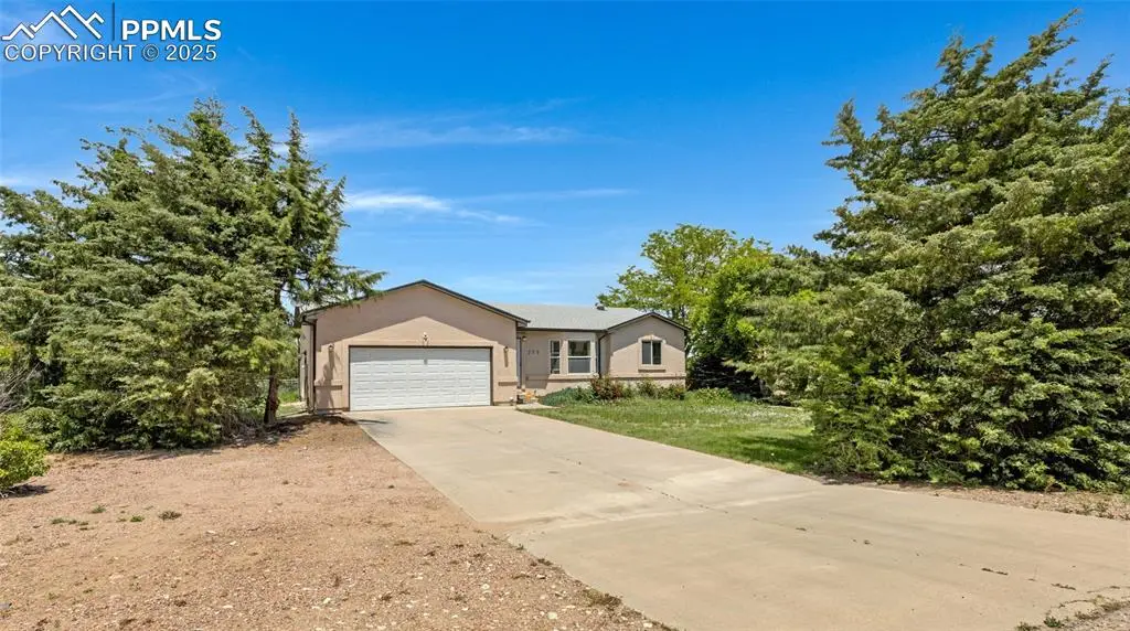 235 E Idaho Springs Drive, Pueblo, CO 81007 - #1