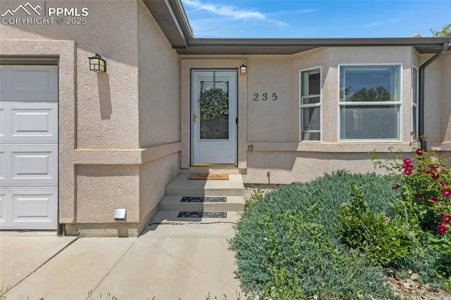 235 E Idaho Springs Drive, Pueblo, CO 81007 - #3