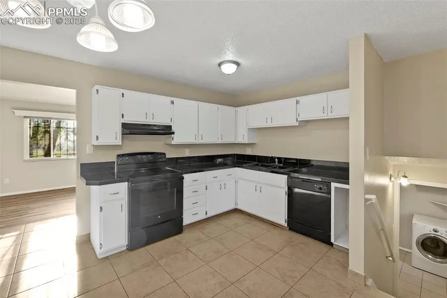 931 Hayden Drive, Colorado Springs, CO 80910 - Image #3