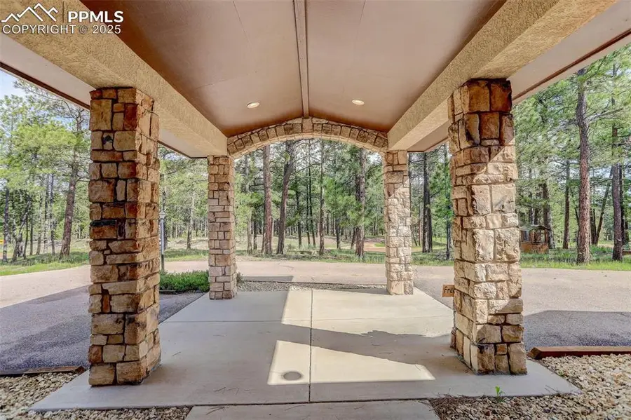 19815 E Elk Creek Drive, Colorado Springs, CO 80908 - Image #3