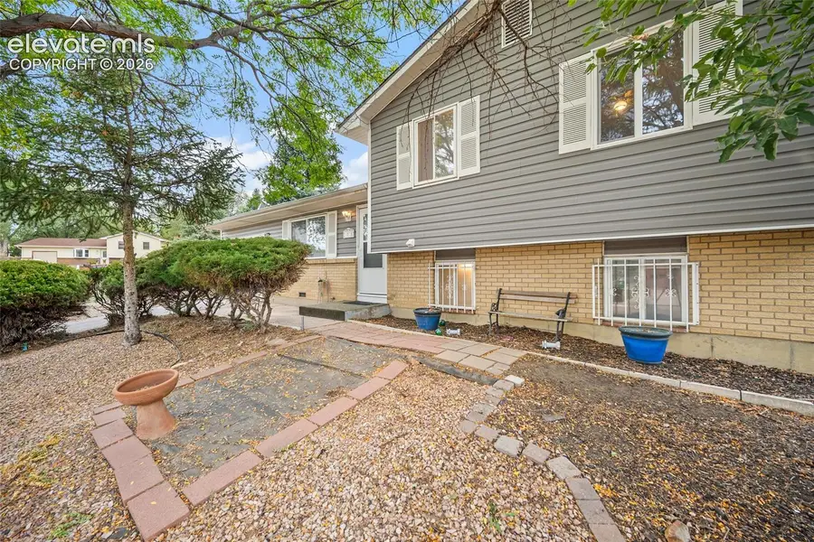 1021 De La Vista Place, Colorado Springs, CO 80911 - #2