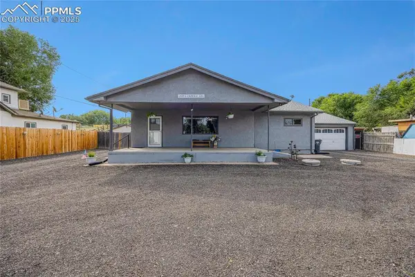 2074 Oriole Road, Pueblo, CO 81006