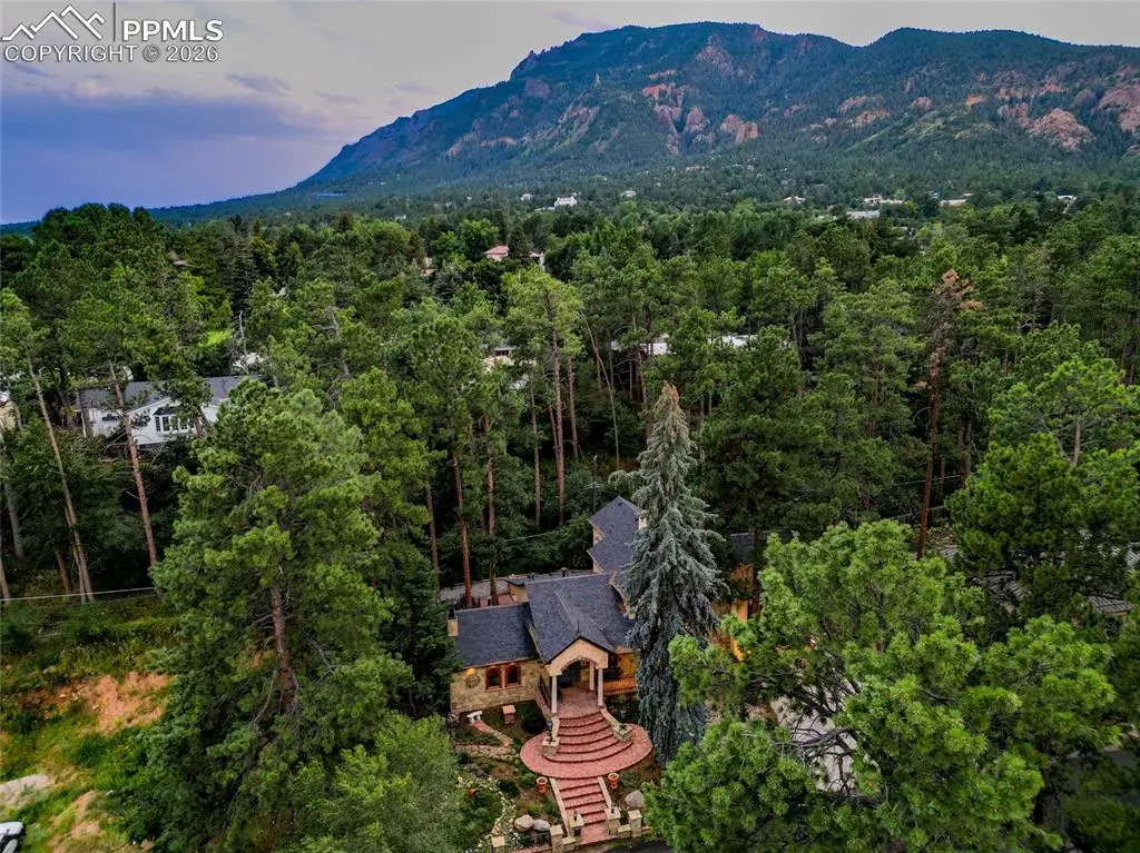 1815 Pine Grove Avenue, Colorado Springs, CO 80906 - #1