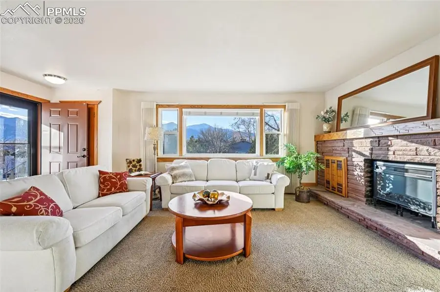 1055 N 18th Street, Colorado Springs, CO 80904 - Image #3