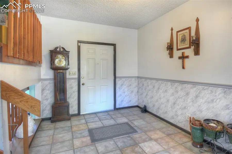 2233 Farnsworth Drive, Colorado Springs, CO 80916 - #3