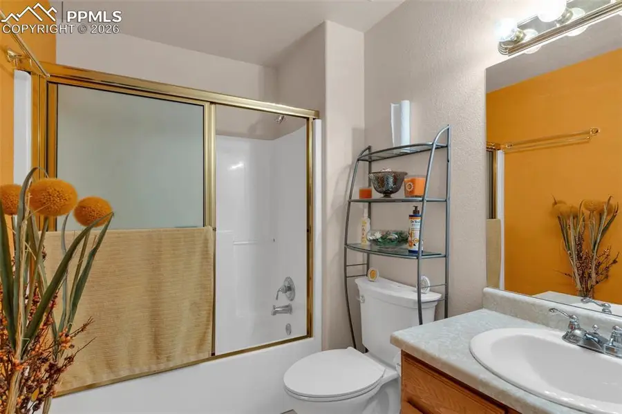 8 Pasadena Drive, Pueblo, CO 81005 - #2