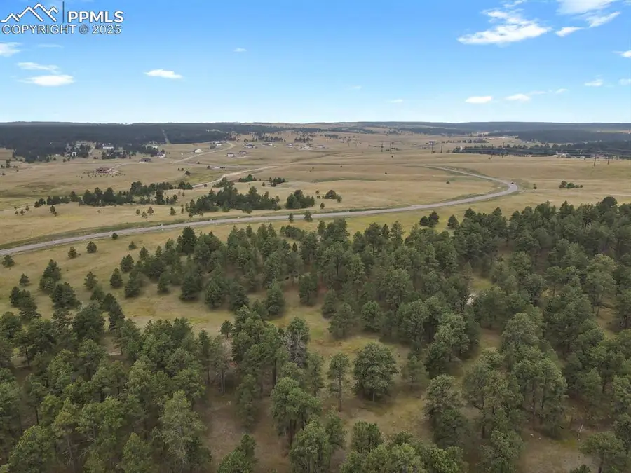 10437 Alamar Way, Colorado Springs, CO 80908 - Image #2