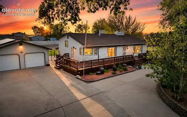 1069 Meadow Lane, Pueblo, CO 81006