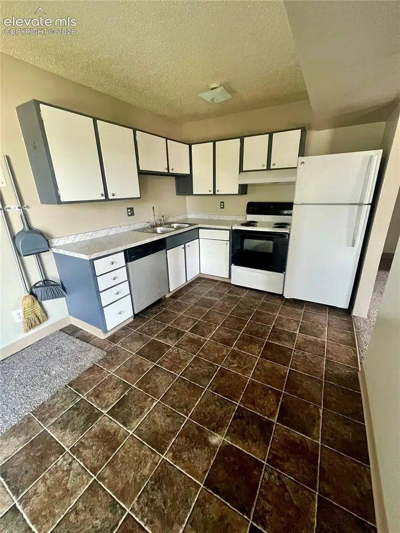 3035 E Fountain Boulevard, Colorado Springs, CO 80910 - #3