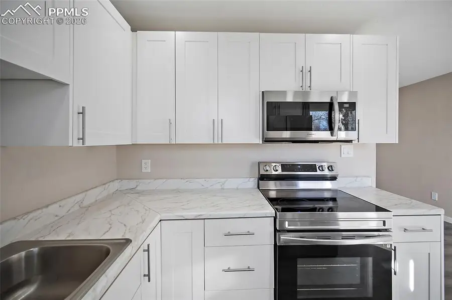 3675 Darkwood Place, Colorado Springs, CO 80910 - Image #3