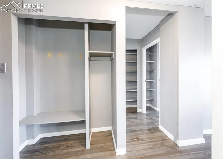 411 Lakewood Circle #B913, Colorado Springs, CO 80910 - #2