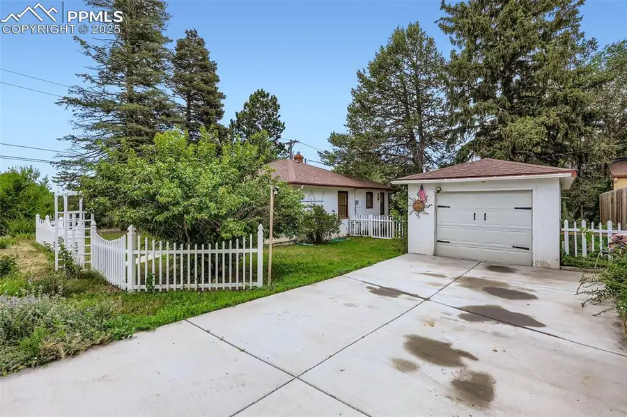 2111 E Cache La Poudre Street, Colorado Springs, CO 80909 - Image #2