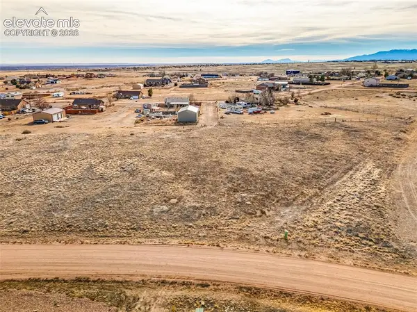 872 E Waverly Drive, Pueblo, CO 81007