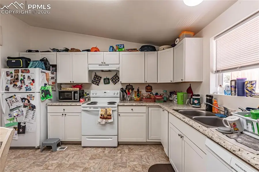 735 E Vermijo Avenue, Colorado Springs, CO 80903 - #3