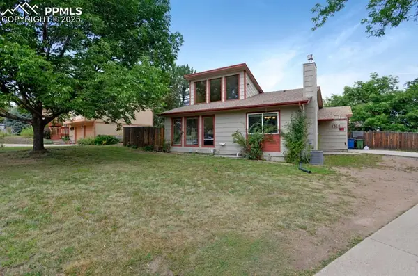 1316 Vondelpark Drive, Colorado Springs, CO 80907