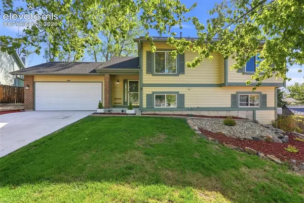 6945 Meadowwood Place, Colorado Springs, CO 80918