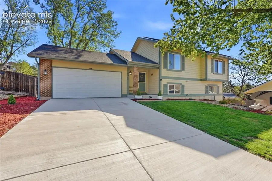 6945 Meadowwood Place, Colorado Springs, CO 80918 - #2
