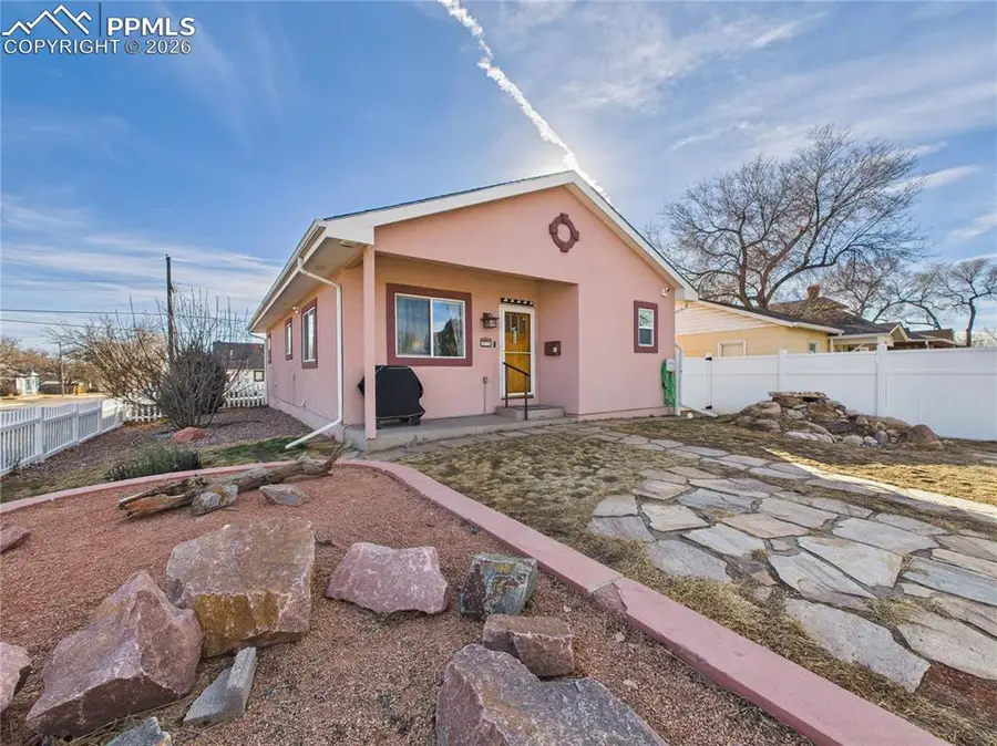 902 W 15th Street, Pueblo, CO 81003 - #2