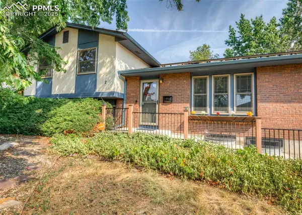 7 Briargate Terrace, Pueblo, CO 81001