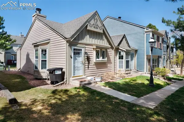 3676 Queen Anne Way, Colorado Springs, CO 80917