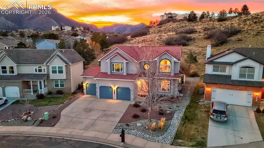 8460 Edgemont Way, Colorado Springs, CO 80919 - #2