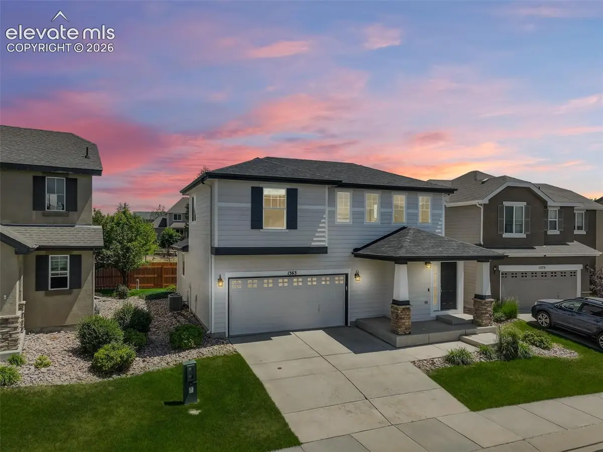 1363 Yellow Granite Way, Monument, CO 80132 - #1