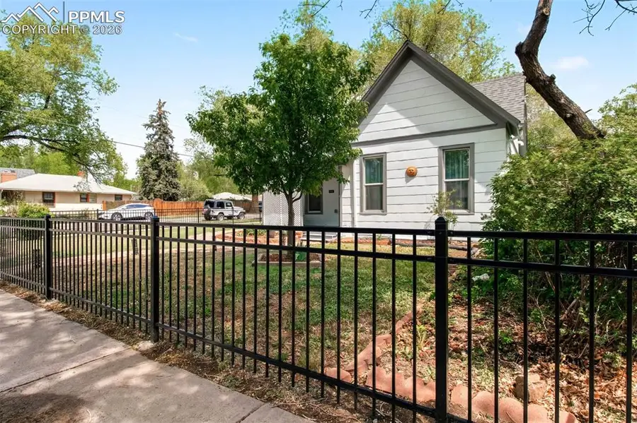 1532 W Pikes Peak Avenue, Colorado Springs, CO 80904 - #2