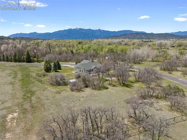 33 River Downs, Colorado City, CO 81019