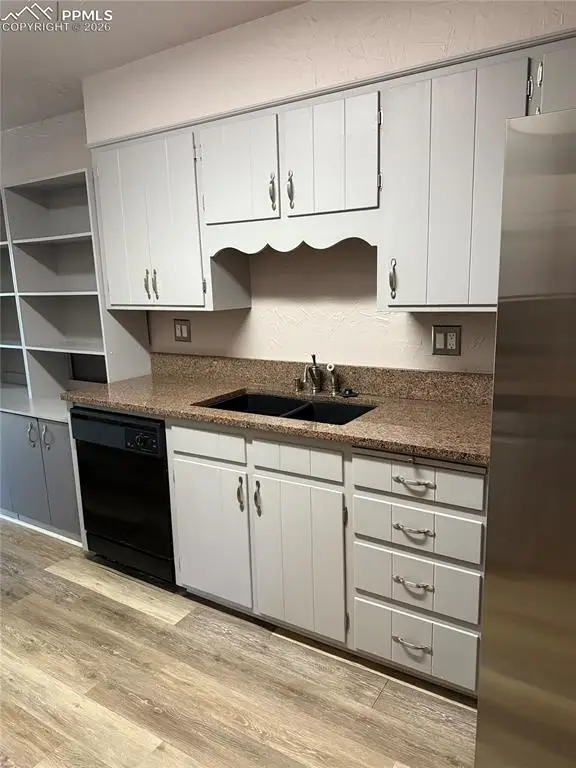 1915 Calle De Seville, Colorado Springs, CO 80904 - #2