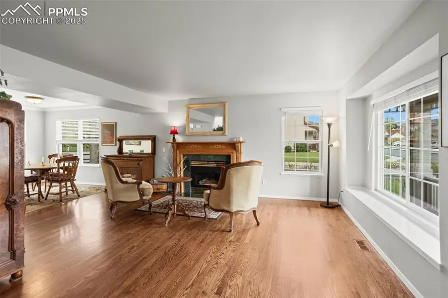 725 Capeglen Road, Colorado Springs, CO 80906 - Image #2