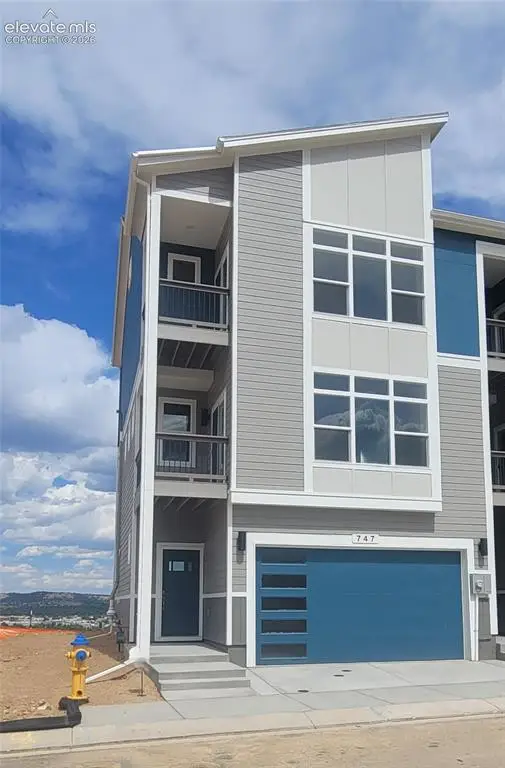 747 Belleza View, Colorado Springs, CO 80907 - #2