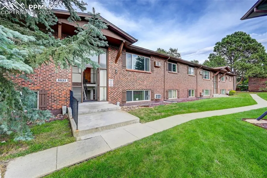 6633 W Dublin Loop #4, Colorado Springs, CO 80918 - Image #2