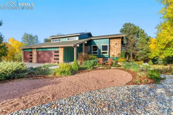 204 W Cheyenne Mountain Boulevard, Colorado Springs, CO 80906