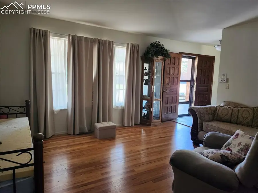 2961 W Whileaway Circle, Colorado Springs, CO 80917 - Image #3