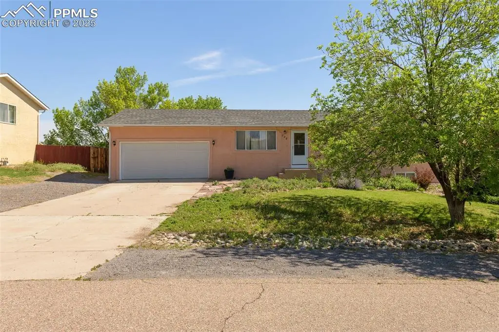 228 S Caddoa Drive, Pueblo, CO 81007 - Image #1