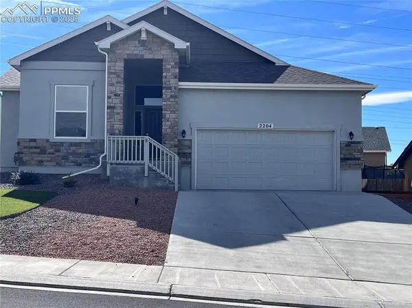 2204 Crestwood Lane, Pueblo, CO 81008