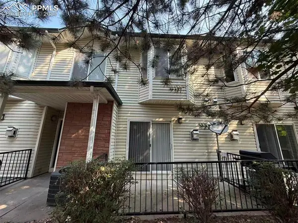 2095 Legacy Ridge View #102, Colorado Springs, CO 80910