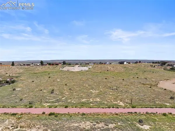 1126 N Red Granite Lane, Pueblo, CO 81007