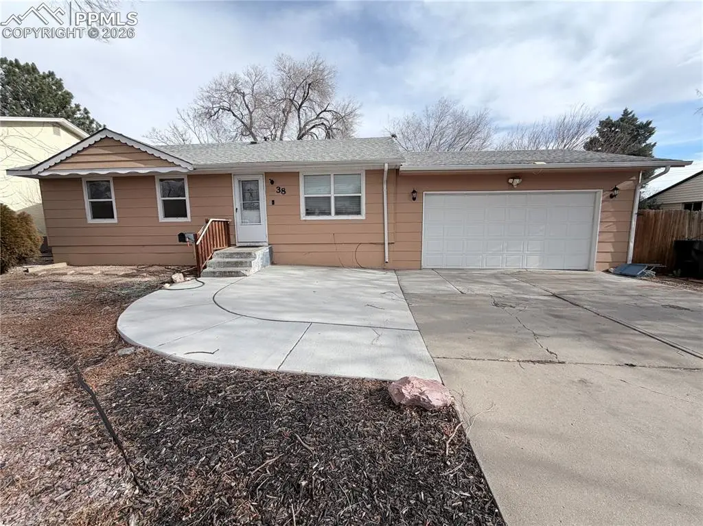 38 Macalester Road, Pueblo, CO 81001 - #1