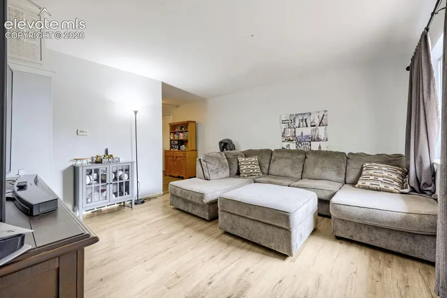 318 Kenwood Circle, Colorado Springs, CO 80910 - #3